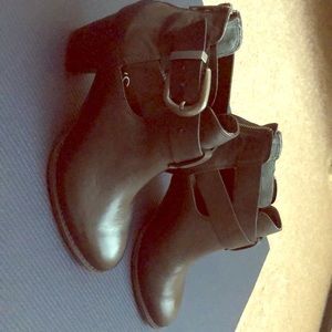 Black Vionic upright Rory Ankle Boot